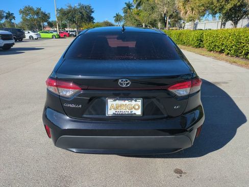 Used 2021 Toyota Corolla LE image 7