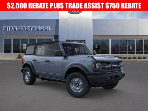 New 2025 Ford Bronco 4-Door image 7