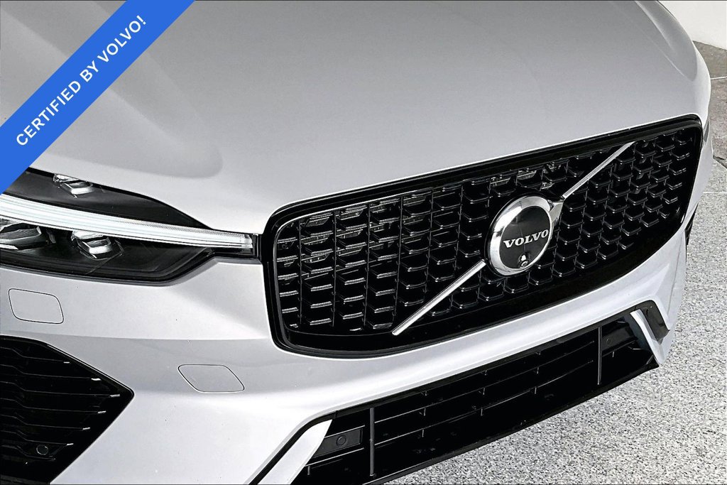 Used 2025 Volvo XC60 B5 Plus AWD/4WD image 38