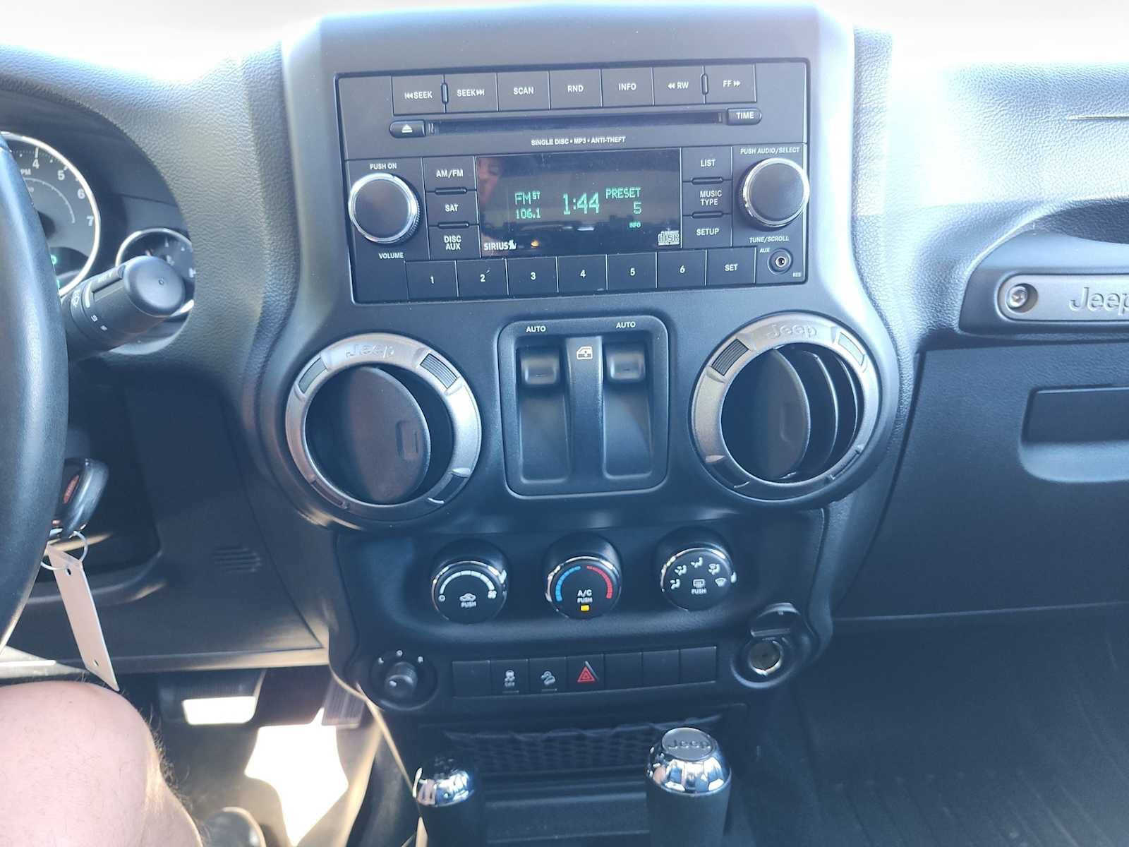 Used 2012 Jeep Wrangler Sport AWD/4WD image 13