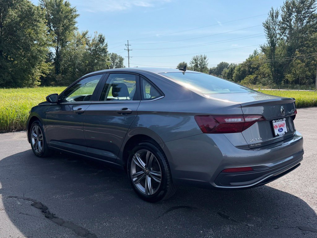 Used 2022 Volkswagen Jetta SE FWD image 13