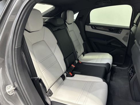 New 2026 Porsche Cayenne Coupe AWD/4WD image 42