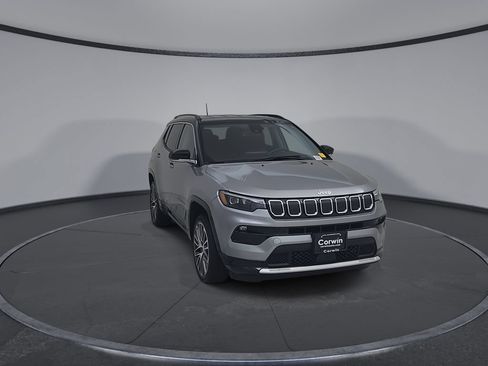 Used 2022 Jeep Compass Limited w/ Elite Group AWD/4WD image 5
