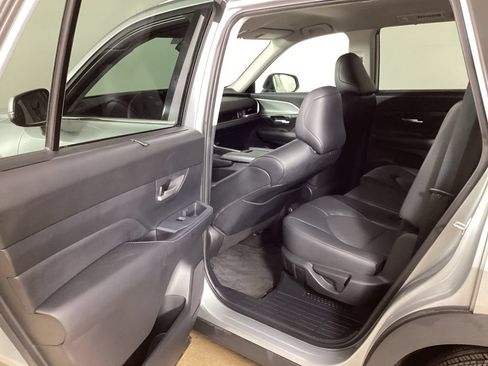 Used 2025 Toyota Grand Highlander AWD Hybrid image 21