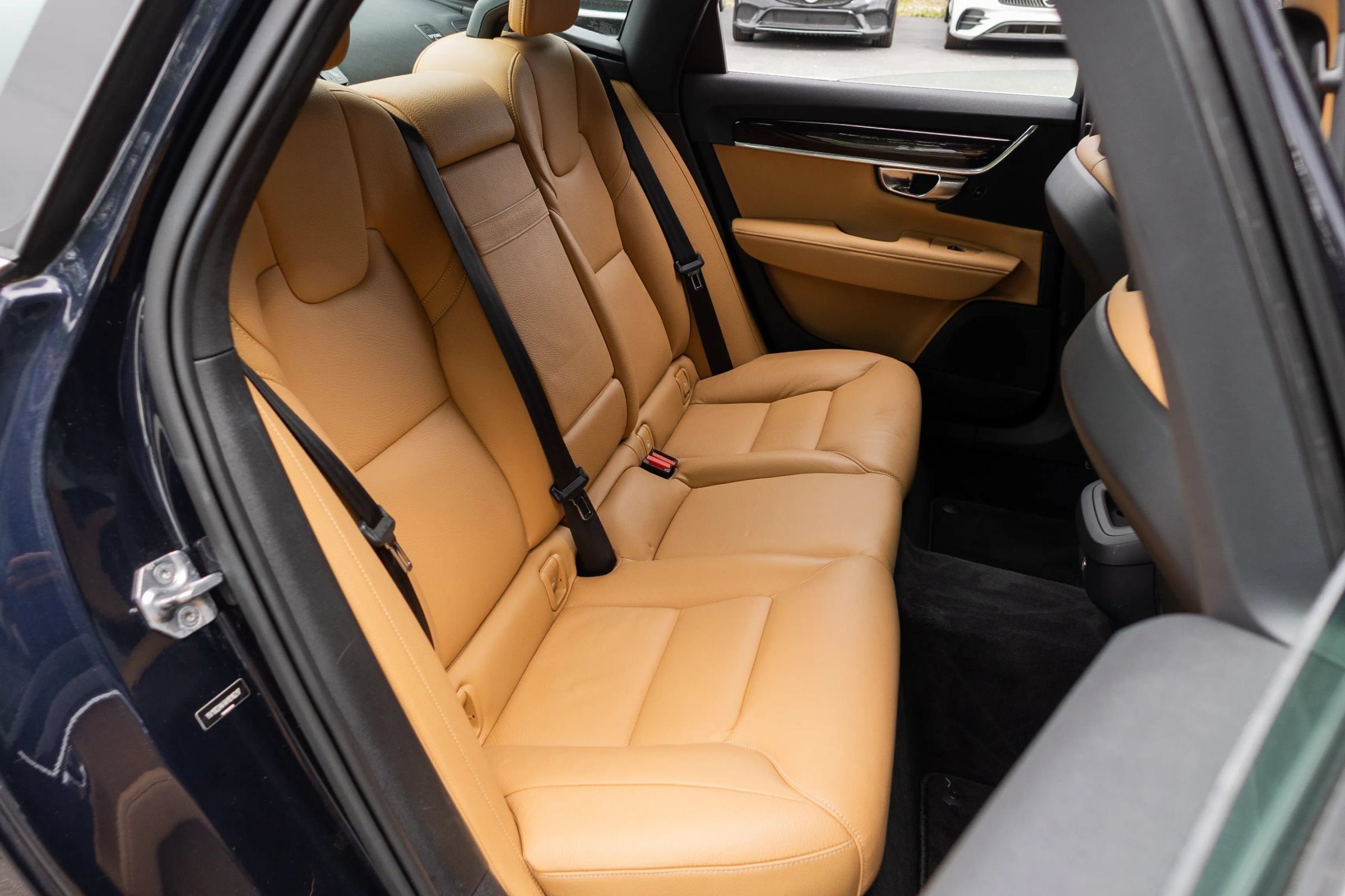 Used 2017 Volvo S90 T5 Momentum w/ Vision Package FWD image 36