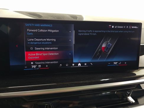 Used 2025 BMW X7 M60i image 29