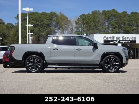 Used 2024 GMC Sierra EV Denali image 8