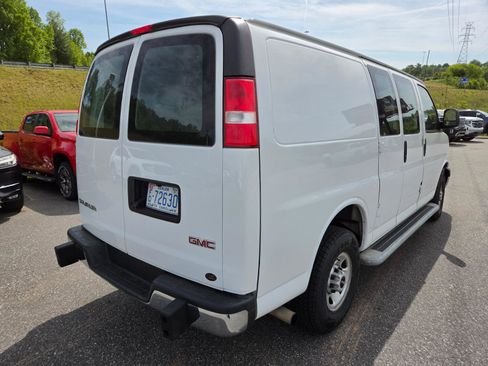 Used 2021 GMC Savana 2500 w/ Driver Convenience Package image 7