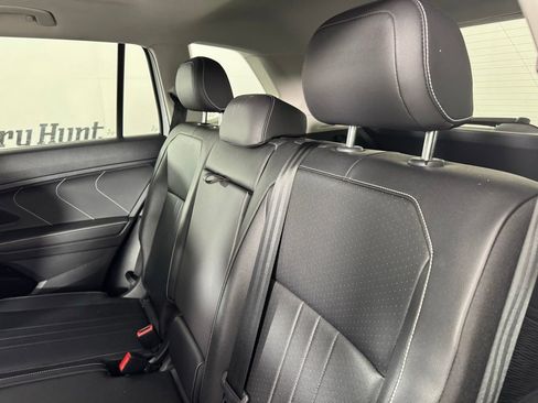 Used 2022 Volkswagen Tiguan SE AWD/4WD image 11