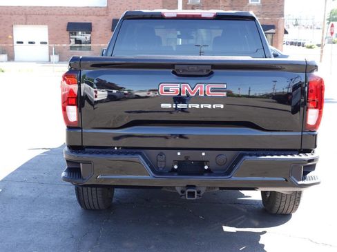 Used 2023 GMC Sierra 1500 Pro w/ Graphite Edition AWD/4WD image 8
