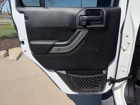 Used 2015 Jeep Wrangler Unlimited Sport w/ Quick Order Package 24S image 32