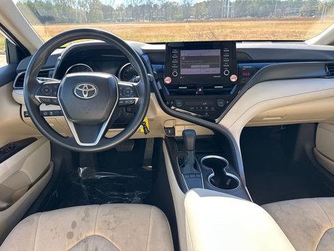 Used 2023 Toyota Camry LE image 19