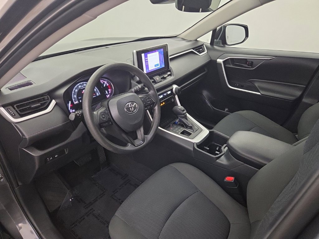 Used 2023 Toyota RAV4 LE AWD/4WD image 25