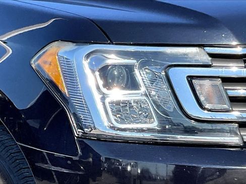 Used 2020 Ford Expedition Max XLT w/ Equipment Group 202A RWD image 23