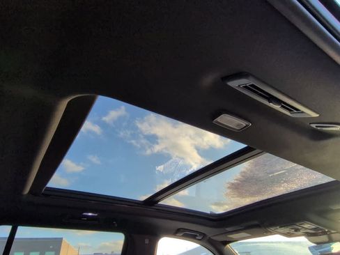 Used 2021 Cadillac Escalade Sport w/ Driver Assist Tech Package image 23