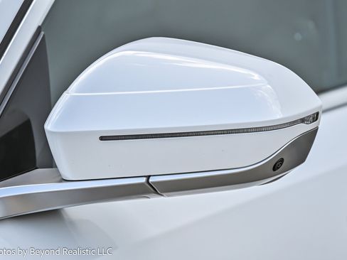 Used 2024 BMW 530i xDrive image 8