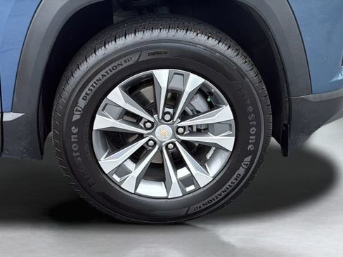 Used 2026 Chevrolet Equinox LT FWD image 25