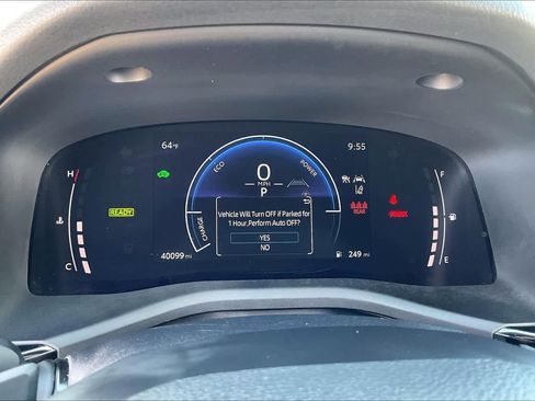 Used 2025 Toyota Camry SE image 24