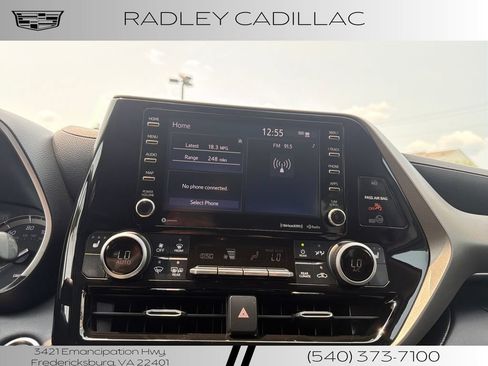 Used 2020 Toyota Highlander XLE AWD/4WD image 8