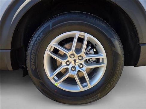 New 2026 Ford Explorer Active RWD image 10
