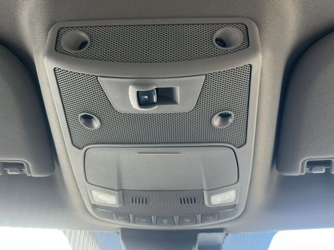 Used 2020 Ford F150 Lariat RWD image 31