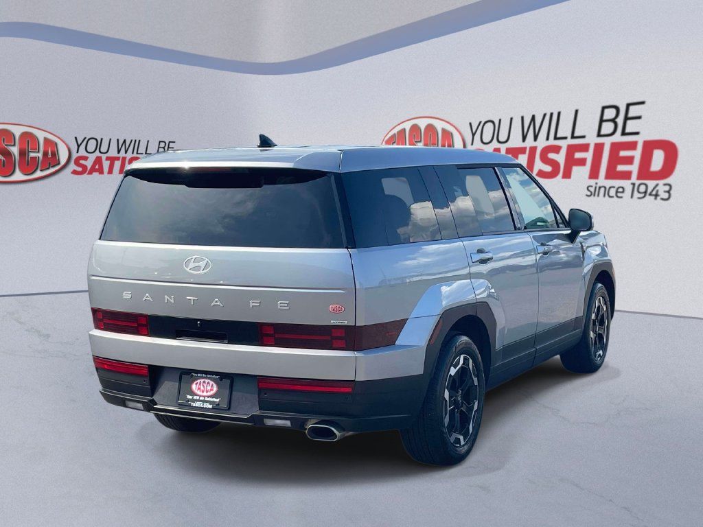 Certified 2025 Hyundai Santa Fe SE AWD/4WD image 6