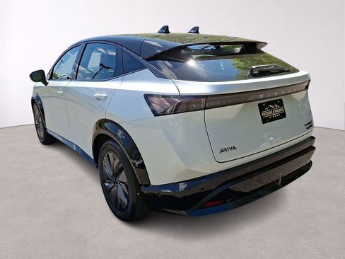 Used 2024 Nissan Ariya AWD image 5