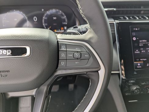 New 2025 Jeep Grand Cherokee L Altitude image 23