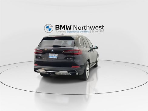 Used 2022 BMW X5 xDrive40i w/ Premium Package AWD/4WD image 2