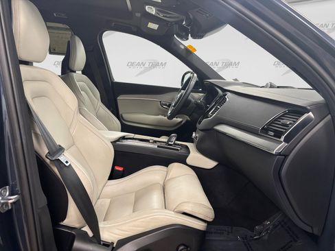 Used 2022 Volvo XC90 T8 R-Design AWD/4WD image 18