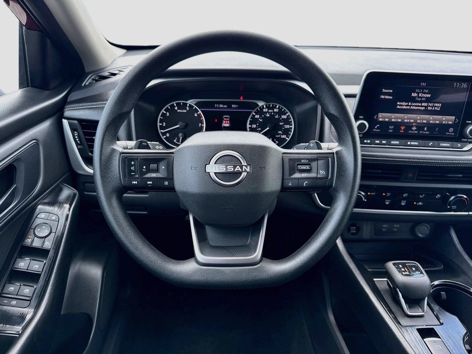 Used 2025 Nissan Rogue S FWD image 10