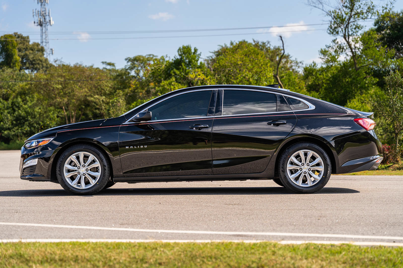 Used 2020 Chevrolet Malibu LT FWD image 4