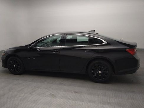 Used 2025 Chevrolet Malibu LT FWD image 3