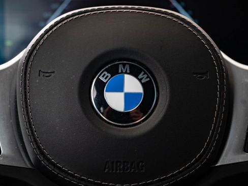 Used 2024 BMW X6 M60i w/ Dynamic Handling Package image 30