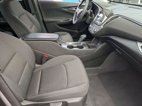 Used 2024 Chevrolet Malibu LT image 25