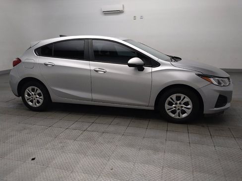 Used 2019 Chevrolet Cruze LS FWD image 11