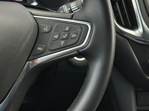 Used 2024 Chevrolet Equinox LT AWD/4WD image 12