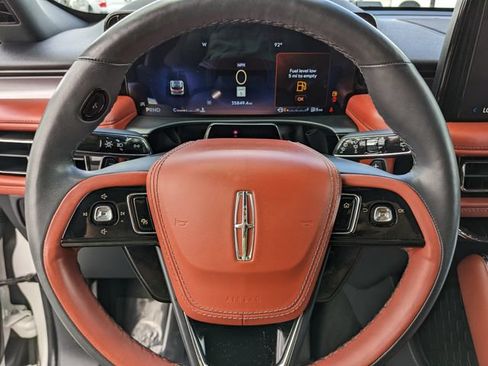 Used 2025 Lincoln Aviator Reserve w/ Luxury Package AWD/4WD image 35