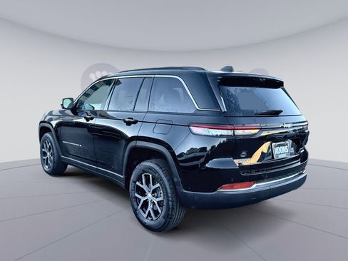 New 2025 Jeep Grand Cherokee Limited w/ Luxury Tech Group II image 4