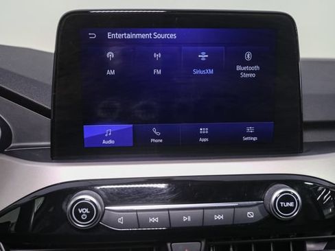 Used 2022 Ford Escape SE w/ Cold Weather Package FWD image 19