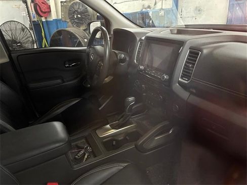 Used 2024 Nissan Frontier SL w/ Technology Package image 8