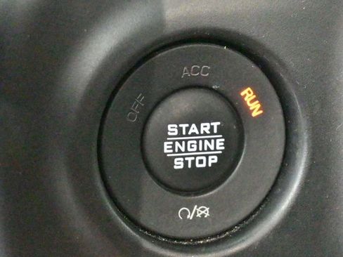 Used 2020 Jeep Gladiator Overland image 23