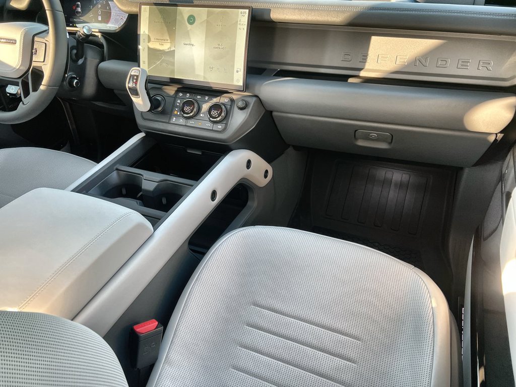 Certified 2026 Land Rover Defender 110 OCTA AWD/4WD image 14