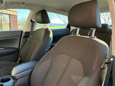 Used 2016 Kia Optima LX image 21