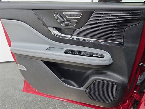 Used 2020 Lincoln Corsair Standard w/ Equipment Group 101A image 24