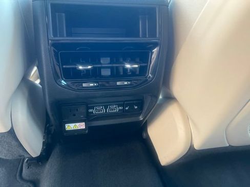 Used 2024 Jeep Grand Cherokee Limited 4xe AWD/4WD image 28