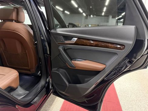 Used 2018 Audi Q5 2.0T Premium Plus AWD/4WD image 31