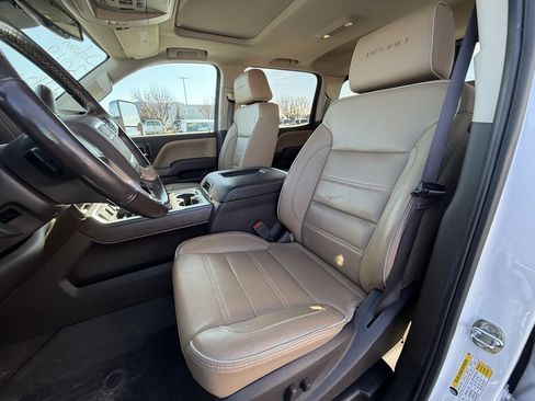 Used 2019 GMC Sierra 2500 Denali w/ Duramax Plus Package image 14