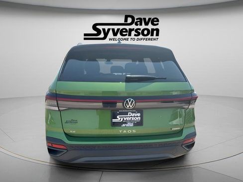 New 2025 Volkswagen Taos SE image 3