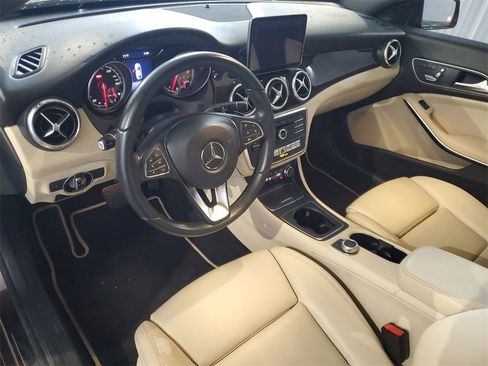 Used 2018 Mercedes-Benz CLA 250 image 15